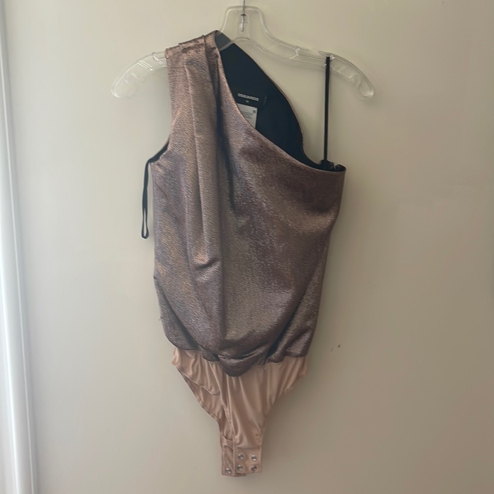 Dsquared2 top in gold. Brand new.